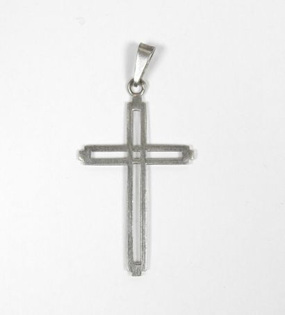 Cross-pendant in silver.
Weight : 1,9 g.
H....