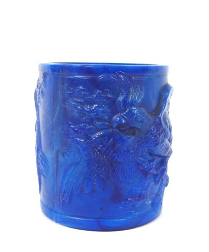 Petit pot circulaire en pâte de verre à l'imitation...