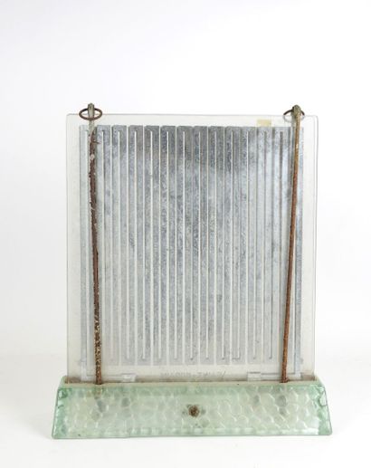 René COULON (1908-1990) pour SAINT GOBIN.
Radiateur...