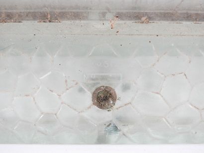 René COULON (1908-1990) pour SAINT GOBIN.
Radiateur...