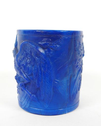 Petit pot circulaire en pâte de verre à l'imitation...
