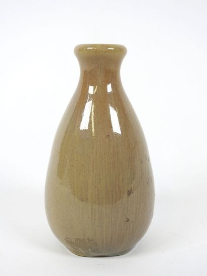 Auguste DELAHERCHE (1857-1940).
Vase soliflore...