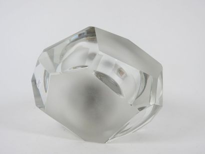 MERCEDES.
Pendule en verre et verre poli...