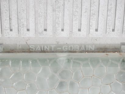 René COULON (1908-1990) pour SAINT GOBIN.
Radiateur...