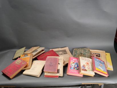 [Enfantina] environ 20 volumes dont Alphabet...