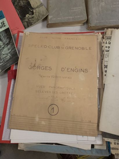 [SPELEOLOGIE, GROTTES, CAVERNES, SOUTERRAINS,...