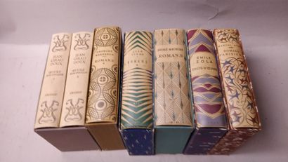 Lot de 7 volumes in-4, cartonnages Galliamard :...