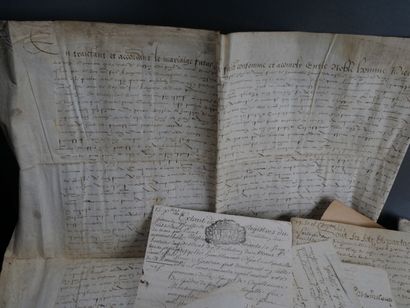 Importante pochette d'environ 35 documents...