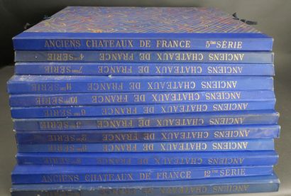 J Vacquier, LEs anciens châteaux de France.
Paris,...