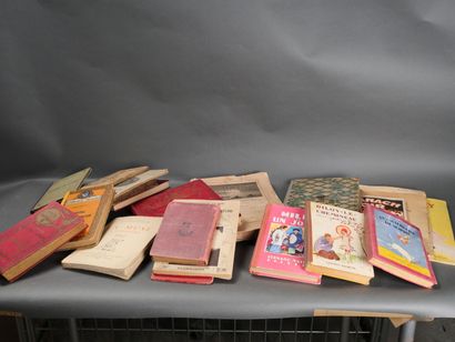 [Enfantina] environ 20 volumes dont Alphabet...