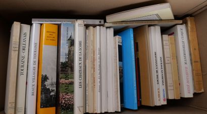 [Touraine] Lot d'environ 35 volumes modernes....