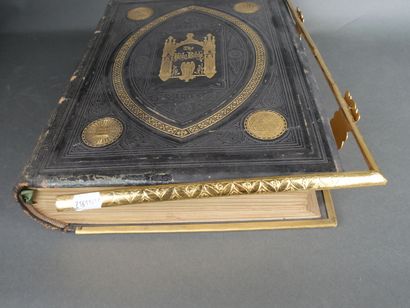 The Holy Bible, publiée par Joshua Maden,...