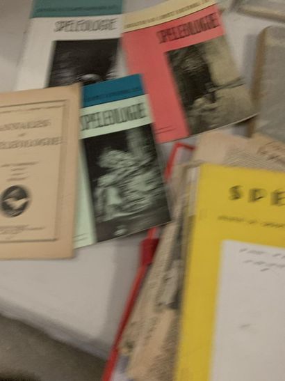 [SPELEOLOGIE, GROTTES, CAVERNES, SOUTERRAINS,...