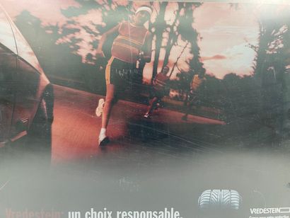 VREDESTEIN. 
Panneau publicitaire lumineux...