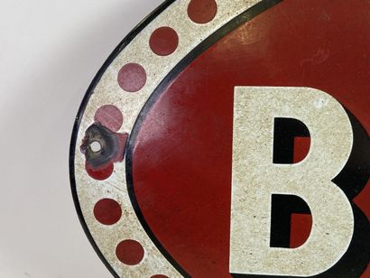 Plaque émaillée ovale et bombée BUGATTI.
Lettrage...