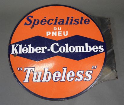 Plaque émaillée circulaire PNEUS KLEBER COLOMBES.
Lettrage...