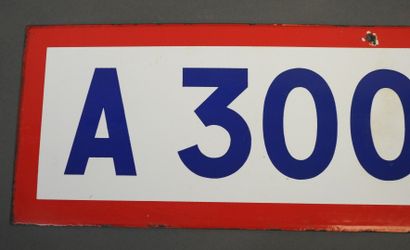 Plaque émaillée indicative routière. 
Lettrage...