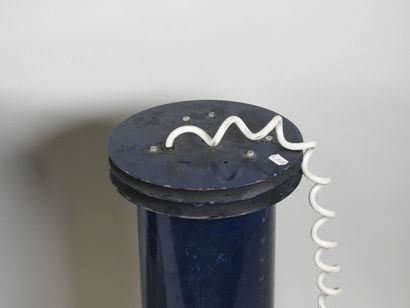 SUNLUX, XXe.
Paire de plafonniers en plastique...