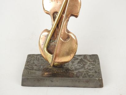 Yves LOHE (1947).
Le violoncelle.
Sculpture...