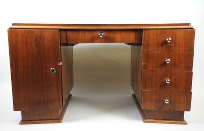 Bureau en bois et placage de forme légèrement...