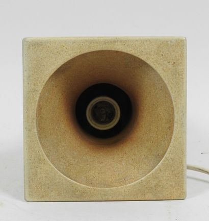 Élément de lampe en céramique.
Travail XXe.
19,5...