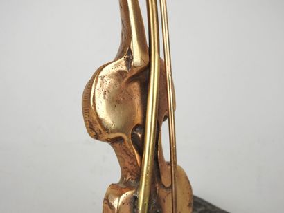 Yves LOHE (1947).
Le violoncelle.
Sculpture...