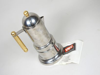 VEV VIGANO éditeur.
Cafetière en inox et...