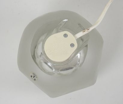 PEILL & PUTZLER (XXe)
Lampe boule en verre...