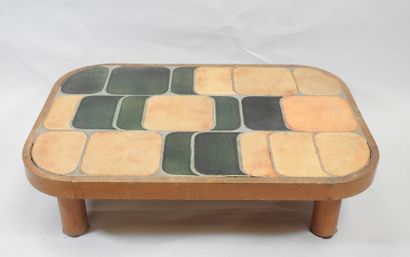 Roger CAPRON (1922-2006).
Table basse rectangulaire...