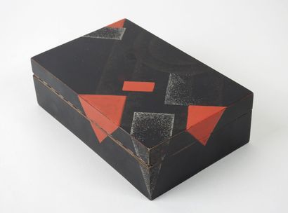 Jean DUNAND (1877-1942).
Boite rectangulaire...