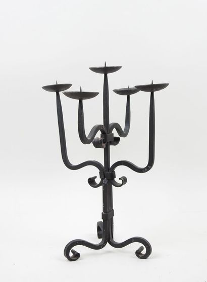 Candélabre en fer forgé à quatre bras et...