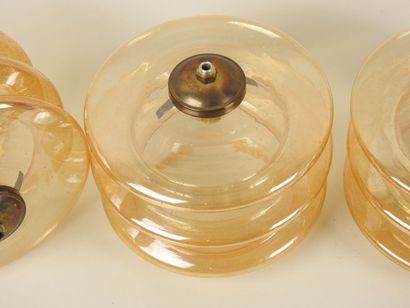 Lot de quatre appliques murale en verre soufflé...