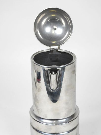 VEV VIGANO éditeur.
Cafetière en inox et...