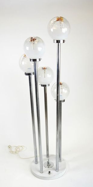 MAZZEGA MURANO.
Lampadaire à cinq lumières,...