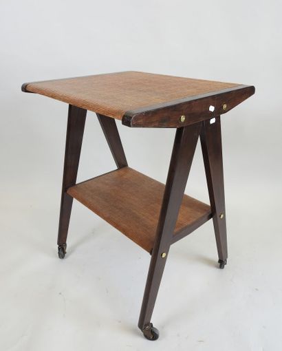 Production JULLIAN, Maison Alfort.
Table...