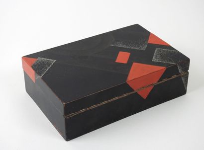 Jean DUNAND (1877-1942).
Boite rectangulaire...