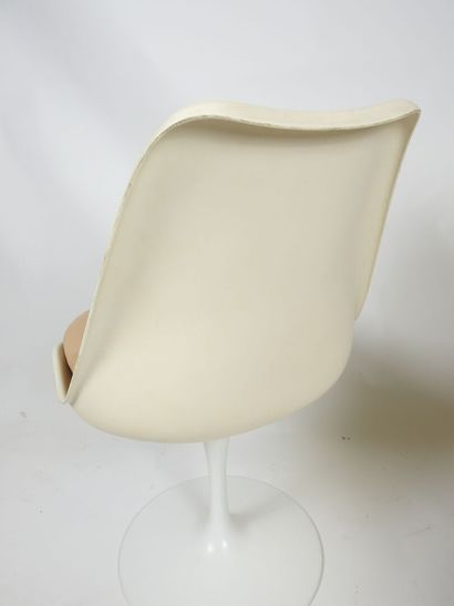 Eero SAARINEN (1910-1961), pour KNOLL International.
Suite...