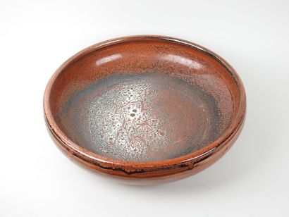 Matthieu ROBERT (1962). 
Important plat circulaire...