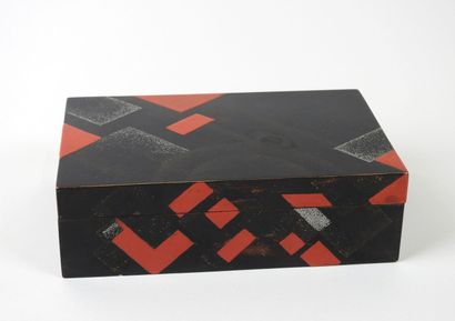 Jean DUNAND (1877-1942).
Boite rectangulaire...