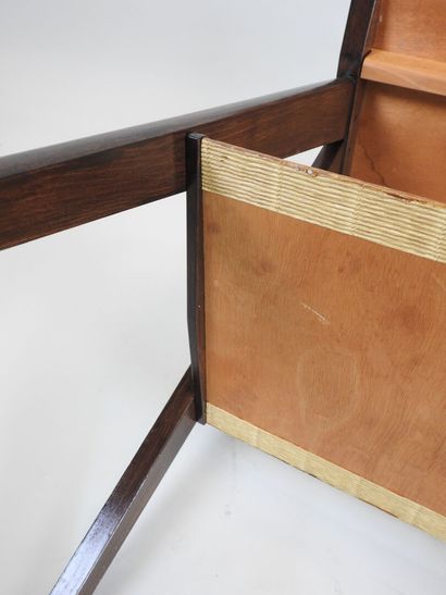 Production JULLIAN, Maison Alfort.
Table...