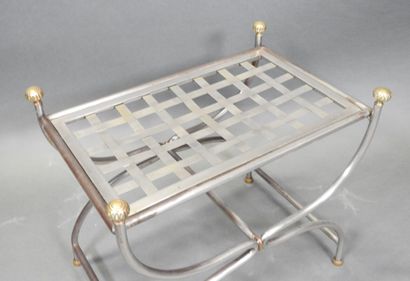 Maison JANSEN, dans le goût de. 
Tabouret...