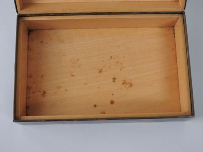 Jean DUNAND (1877-1942).
Boite rectangulaire...
