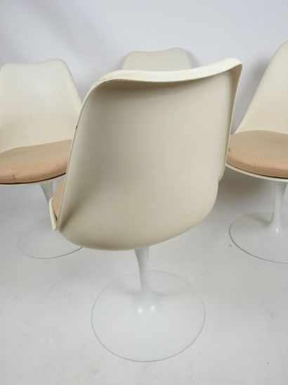 Eero SAARINEN (1910-1961), pour KNOLL International.
Suite...