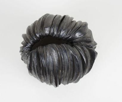 HERMANN, XXe.
Vase en céramique de forme...