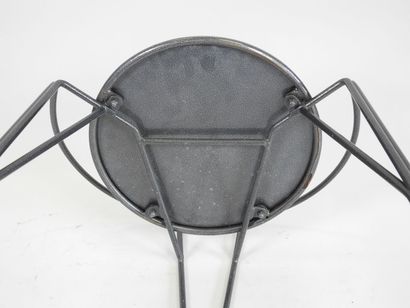 Olivier MOURGUE (1939).
Tabouret en métal...