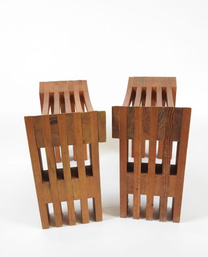 Alain GAUBERT (XXe).
Paire de tabourets en...