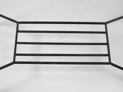 Petite table basse rectangulaire à structure...