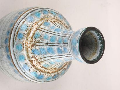 École XXe.
Vase en céramique émaillée à décor...