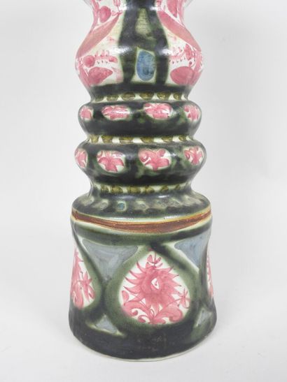 André L'HELGUEN (1935) pour KERALUC QUIMPER.
Vase...