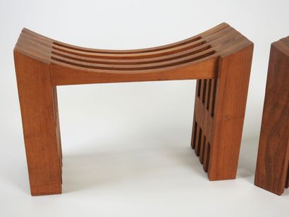 Alain GAUBERT (XXe).
Paire de tabourets en...